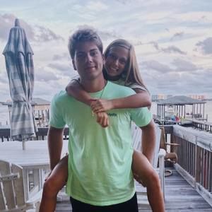 Meet your Posher, Cade